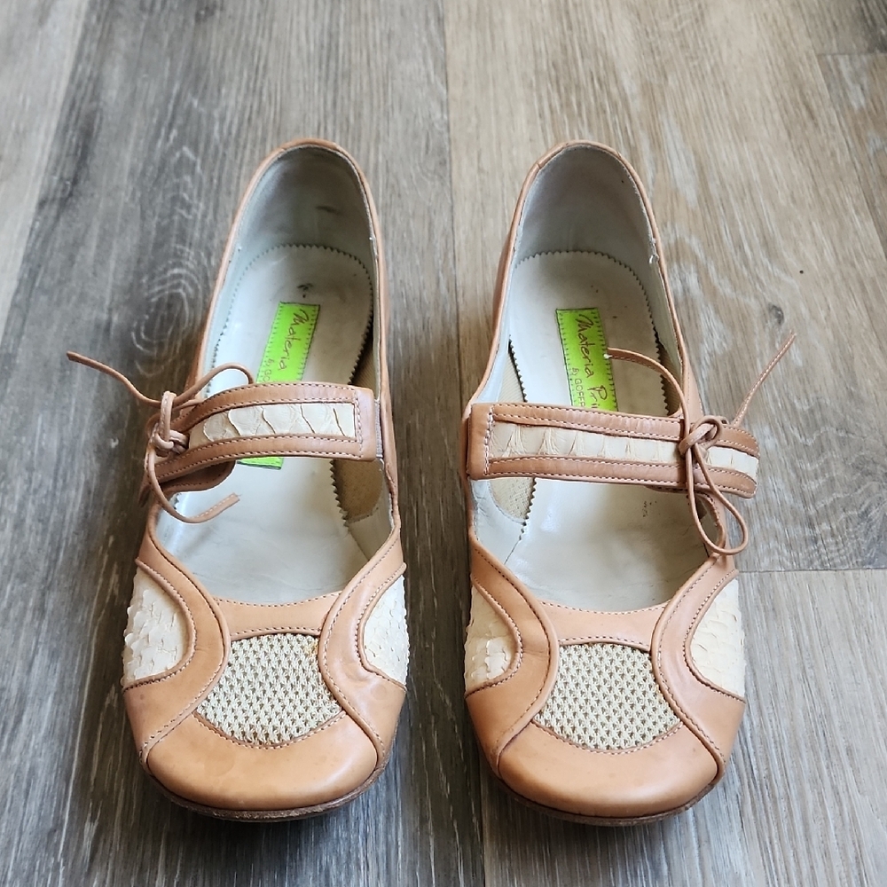 Women's Tan Leather Shoes